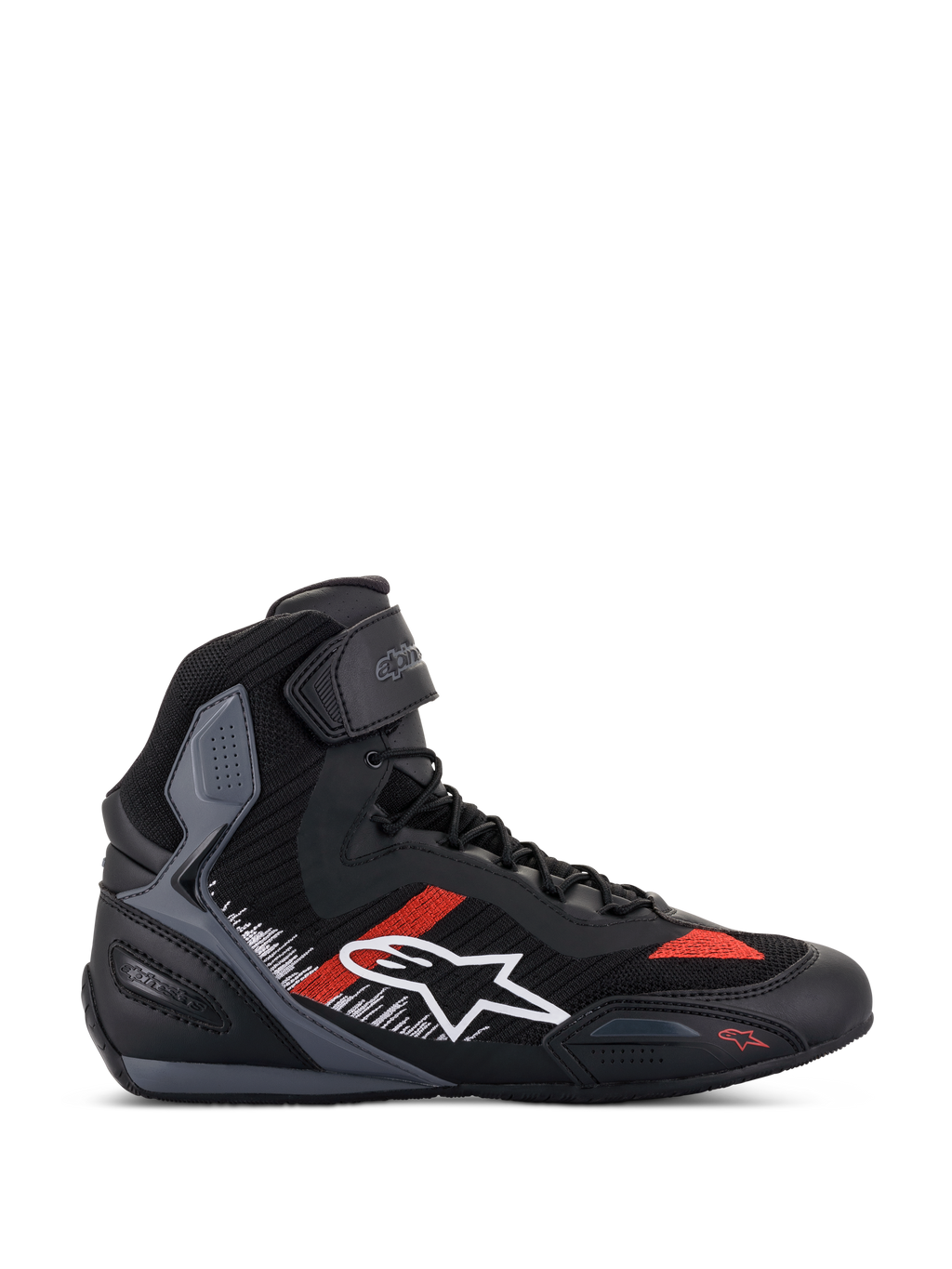 Buty Alpinestars Faster-3 Rideknit, motocyklowe buty typu sneakers, czarne z szarymi i jaskrawoczerwonymi akcentami, wysoka cholewka z białym logo gwiazdy, oddychająca konstrukcja z dzianiny, pasek na kostce, szare teksturowane panele, czarno-szara podeszwa