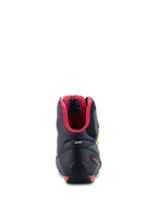 Buty Alpinestars Faster-3 Rideknit®, widok z tyłu, czarne z czerwoną wyściółką i żółtymi akcentami fluo, wyposażone w ochraniacz pięty TPR i pasek odblaskowy, sportowe buty motocyklowe