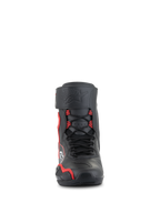 Buty Alpinestars Superfaster, wysokie buty motocyklowe, czarne z jaskrawoczerwonymi i białymi akcentami, widok z przodu z systemem szybkiego sznurowania, ochronny pasek na golenie z tłoczonym logo gwiazdy oraz wzmocniona strefa palców.