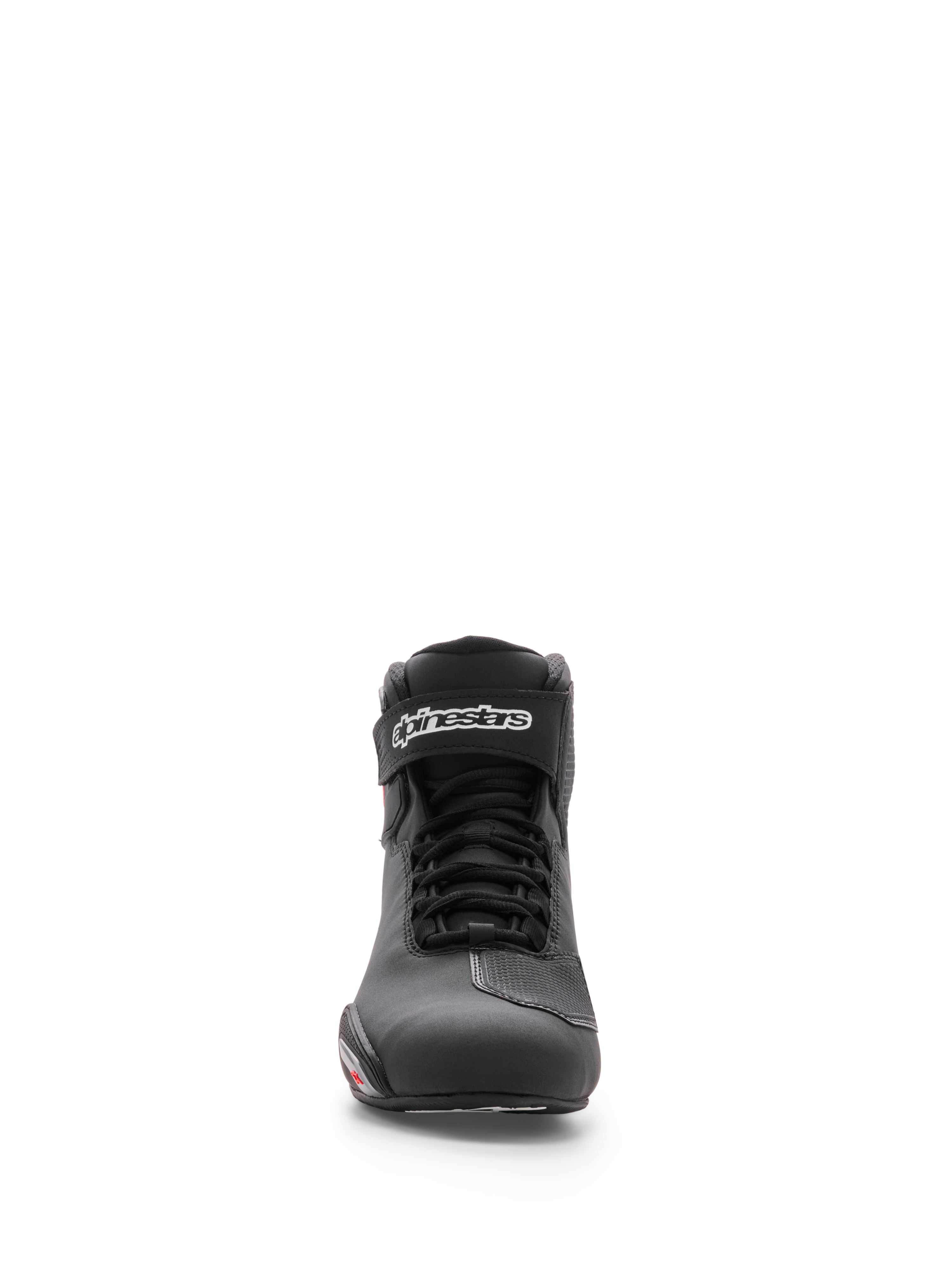 Buty Alpinestars Sektor, buty motocyklowe, czarne, widok z przodu pokazujący cholewkę z mikrofibry, system szybkiego sznurowania oraz pasek na kostkę z białym logo Alpinestars, smukły sportowy design do jazdy szosowej
