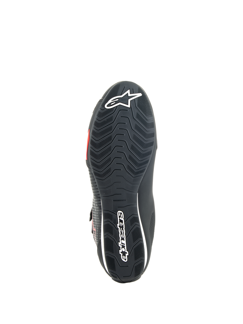 Buty Alpinestars Sektor, buty motocyklowe, czarno-czerwone, widok od dołu teksturowanej gumowej podeszwy z białym logo Alpinestars i zintegrowanym trzonem wspierającym dla przyczepności i stabilności.