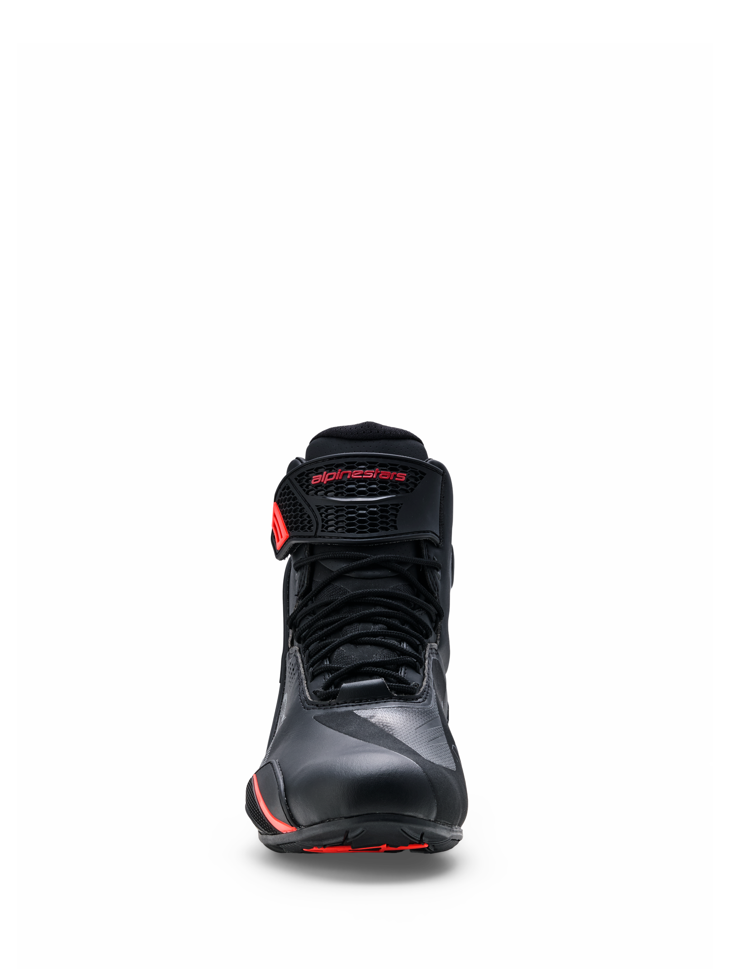 Buty Alpinestars Faster-4 Drystar®, czarne z akcentami Rio Red i Red Fluo, widok z przodu pokazujący sznurowane zapięcie i pasek na rzep na kostce z czerwonym logo, wodoodporne obuwie motocyklowe ze wzmocnionym noskiem i sportowym designem