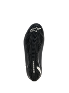 Buty damskie Alpinestars Stella Faster-4 Drystar, buty motocyklowe, czarne, widok podeszwy przedstawiający teksturowaną gumową podeszwę zewnętrzną z białym logo i brandingiem Alpinestars, zaprojektowane dla doskonałej przyczepności i trwałości.