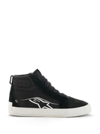 Alpinestars Ride-63 Canvas Shoes, czarno-białe wysokie trampki motocyklowe, miejskie obuwie motocyklowe w stylu casual, cholewka z płótna i zamszu, widok z boku z białym logo Astars, płaska biała gumowa podeszwa