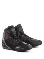 Alpinestars Stella Faster-3 Drystar, damskie buty motocyklowe, czarno-ciemnoszare z akcentami w kolorze fuksji, wodoodporna konstrukcja z mikrofibry i zamszu PU, sznurowane zapięcie z paskiem na rzep przy kostce, sportowy design miejski