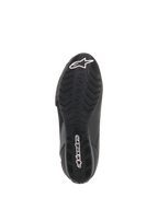 Buty damskie Alpinestars Stella Faster-3 Drystar®, widok podeszwy, czarna gumowa podeszwa zewnętrzna z teksturowanym wzorem bieżnika, białe logo gwiazdy Alpinestars i logotyp marki, wytrzymała konstrukcja obuwia motocyklowego
