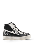 Alpinestars Stella Stated Flair Shoes, damskie wysokie buty motocyklowe, czarno-białe, perforowane skórzane panele, wyraziste logo, postarzana podeszwa z efektem zużycia, miejski styl streetwear inspirowany motorsportem