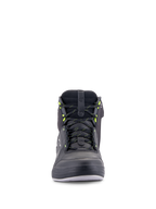 Buty Alpinestars Chrome Drystar®, miejskie buty motocyklowe, czarne i ciemnoszare z żółtym fluo, widok z przodu przedstawiający sznurowadła z żółtymi akcentami, wysoka konstrukcja ze skóry i zamszu, wodoodporny design streetwear