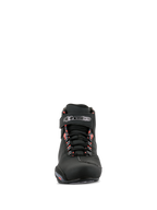 Alpinestars Sektor Waterproof Shoes, buty motocyklowe, czarne i ciemnoszare z czerwonymi akcentami fluo, widok z przodu, konstrukcja z czarnej mikrofibry, sznurowane zapięcie z paskiem na rzep z logo, czerwone fluorescencyjne detale na przelotkach