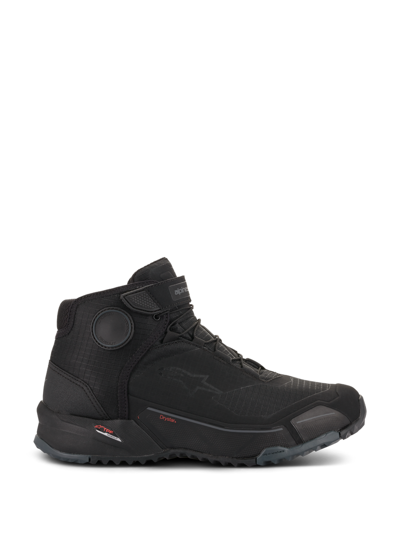Buty motocyklowe Alpinestars CR-X Drystar®, buty motocyklowe, czarne, widok z boku, smukły design inspirowany sneakersami z wytrzymałą podeszwą zewnętrzną, z oznaczeniem Drystar i ochronnymi dyskami na kostkach