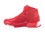 Buty motocyklowe Alpinestars MM93 CR-X Drystar, jasnoczerwone i białe, widok z boku, smukły sportowy design ze wzmocnieniem pod dźwignię zmiany biegów, białe akcenty na pięcie i palcach na czerwonej podeszwie, miejskie obuwie motocyklowe