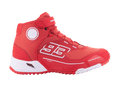 Alpinestars MM93 CR-X Drystar Riding Shoes, miejskie obuwie motocyklowe, jaskrawoczerwone i białe, wysoka konstrukcja z numerem 93 Marca Marqueza, wodoodporna technologia Drystar, teksturowana cholewka z tkaniny, biała podeszwa środkowa EVA i czerwona gumowa podeszwa, zapięcie na rzep i sznurowadła
