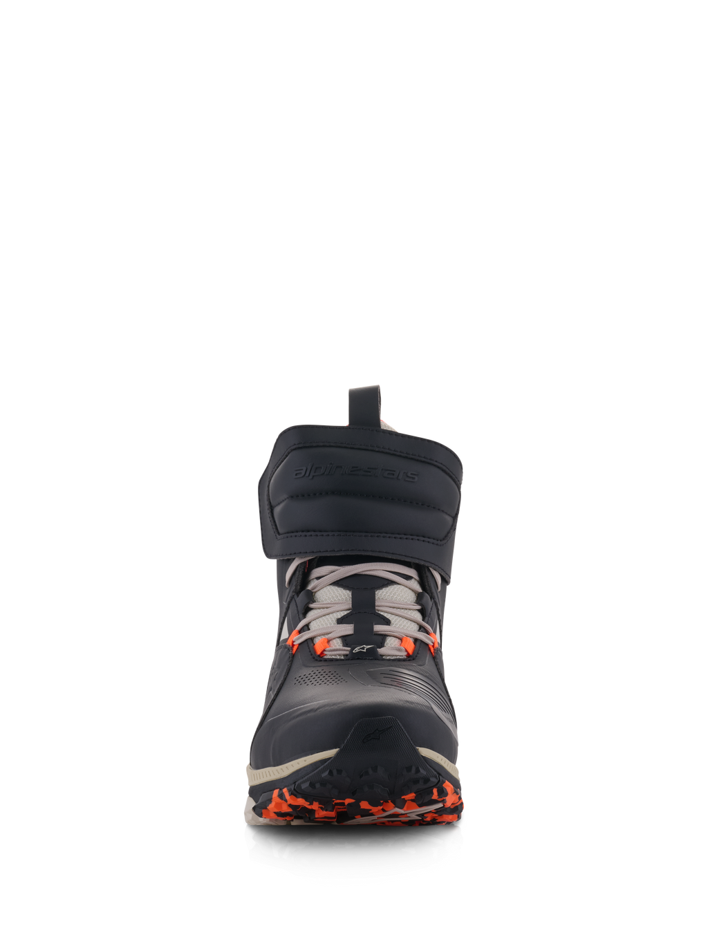Buty Alpinestars Speedstreet, miejskie buty motocyklowe, Black Almond i Hot Orange, widok z przodu z dużym paskiem na rzep przy kostce, sznurowanym zapięciem i pomarańczowymi akcentami na podeszwie