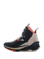 Buty Alpinestars Speedstreet, Black Almond Hot Orange, wysokie buty motocyklowe z cholewką z mikrofibry, beżowy panel na pięcie i jaskrawopomarańczowa wyściółka, z dużym paskiem na kostce i teksturowaną podeszwą, design inspirowany stylem streetwearowym