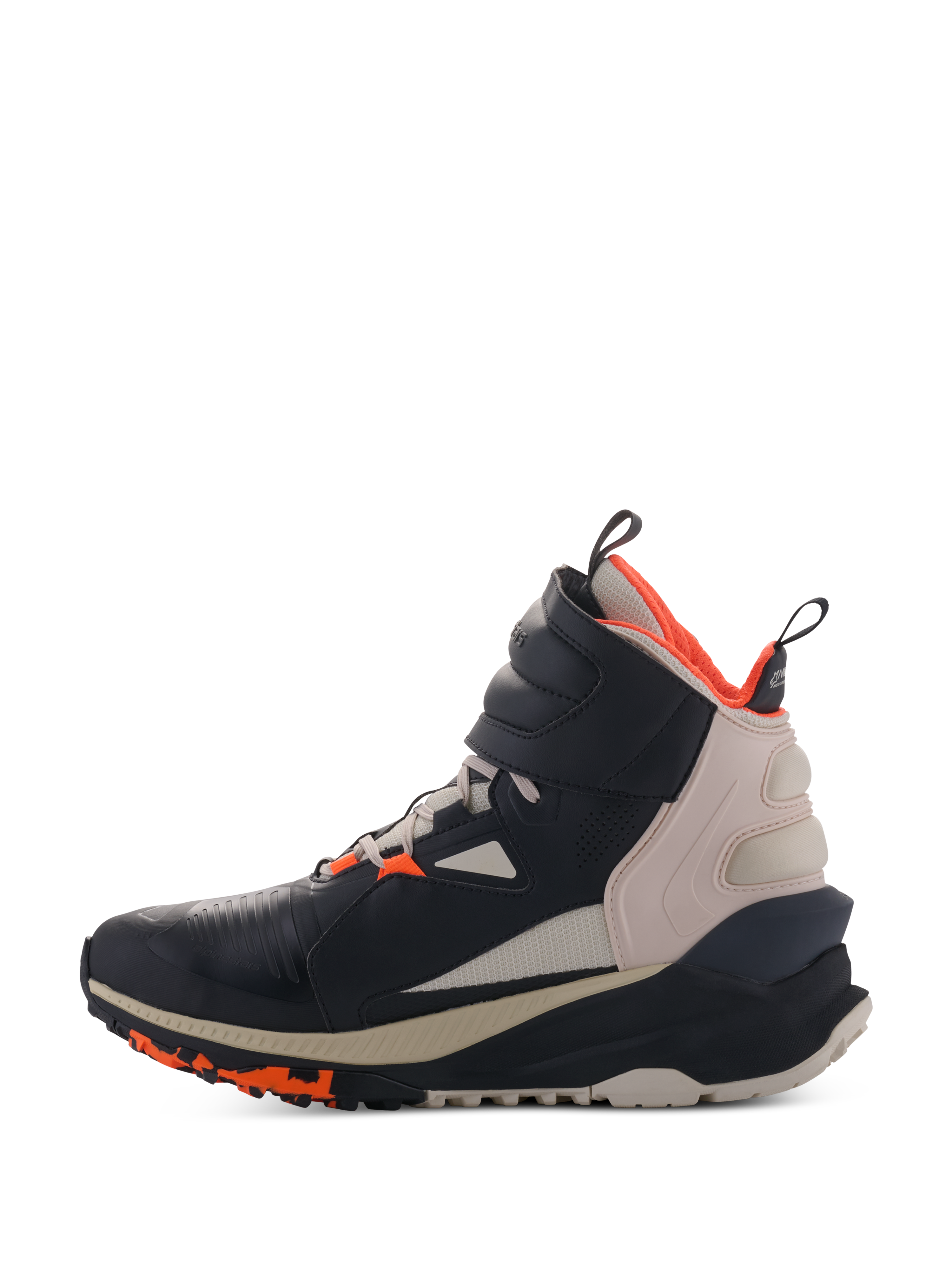 Buty Alpinestars Speedstreet, Black Almond Hot Orange, wysokie buty motocyklowe z cholewką z mikrofibry, beżowy panel na pięcie i jaskrawopomarańczowa wyściółka, z dużym paskiem na kostce i teksturowaną podeszwą, design inspirowany stylem streetwearowym