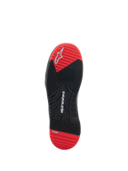 Buty Alpinestars Speedflight, buty motocyklowe, widok na podeszwę, czarno-jaskrawoczerwone, z białym logo Alpinestars i oznaczeniem TPF, gumowa podeszwa zewnętrzna o podwójnej gęstości z wielokierunkowym wzorem bieżnika.