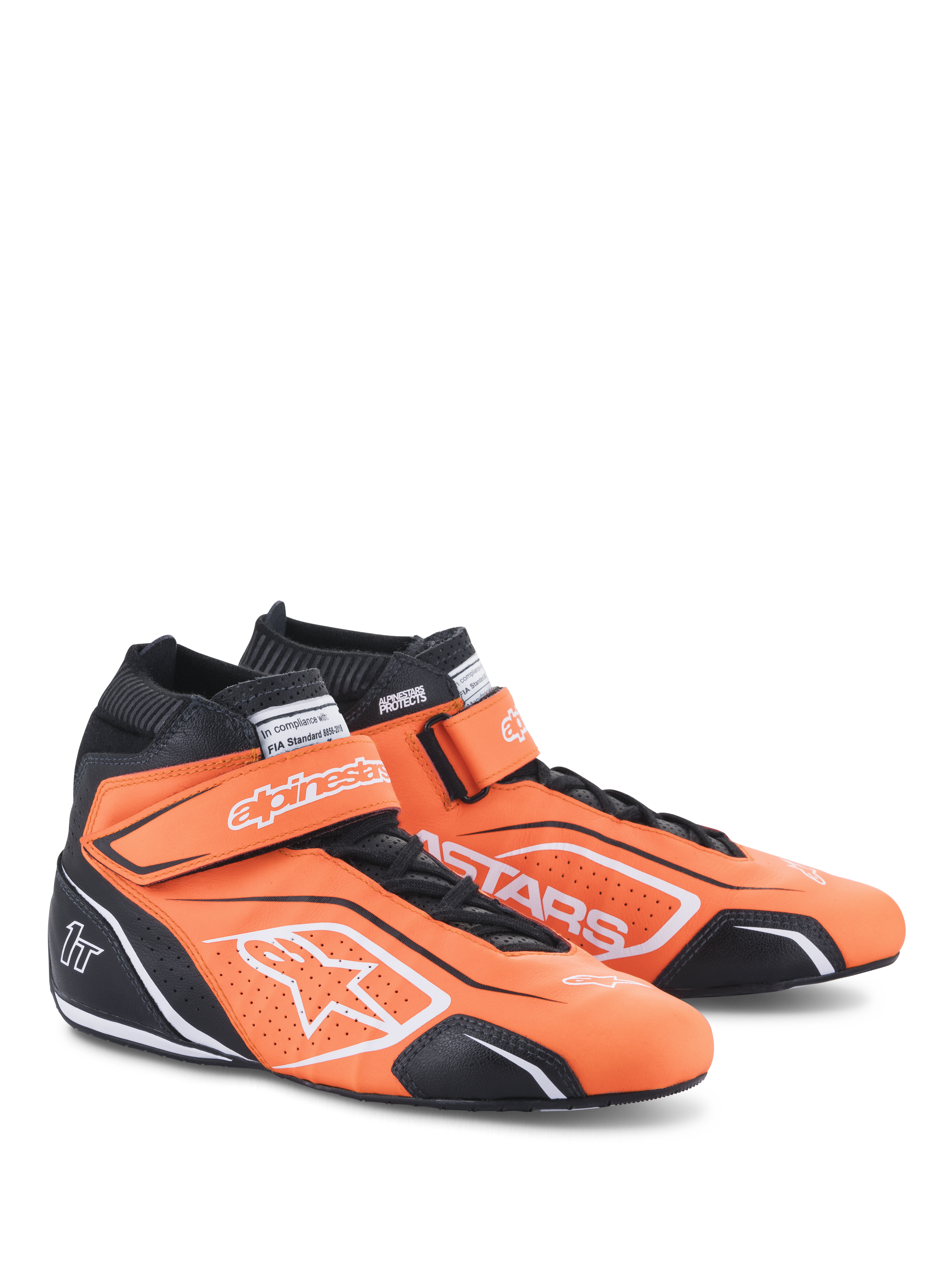 Buty Alpinestars Tech-1 T V3, buty do wyścigów samochodowych, pomarańczowy fluo, czarny i biały, profesjonalne wysokie obuwie skórzane z paskami na rzep nad sznurowadłami, białe logo Alpinestars i czarne panele ochronne do sportów motorowych