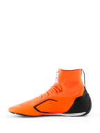 Alpinestars Supertech K Shoes - FIA, buty kartingowe, pomarańczowy fluo, czarny i biały, widok z boku z bezszwową dzianinową cholewką, zintegrowanym kołnierzem, czarnym wzmocnieniem pięty TPU i ultracienką podeszwą