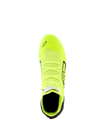 Buty Alpinestars Supertech K - FIA, buty kartingowe, żółty fluo, czarny i biały, widok z góry na w pełni dzianą cholewkę, fluorescencyjny żółty korpus z czarną piętą i bocznymi akcentami, smukły profil aerodynamiczny zapewniający precyzję podczas wyścigów