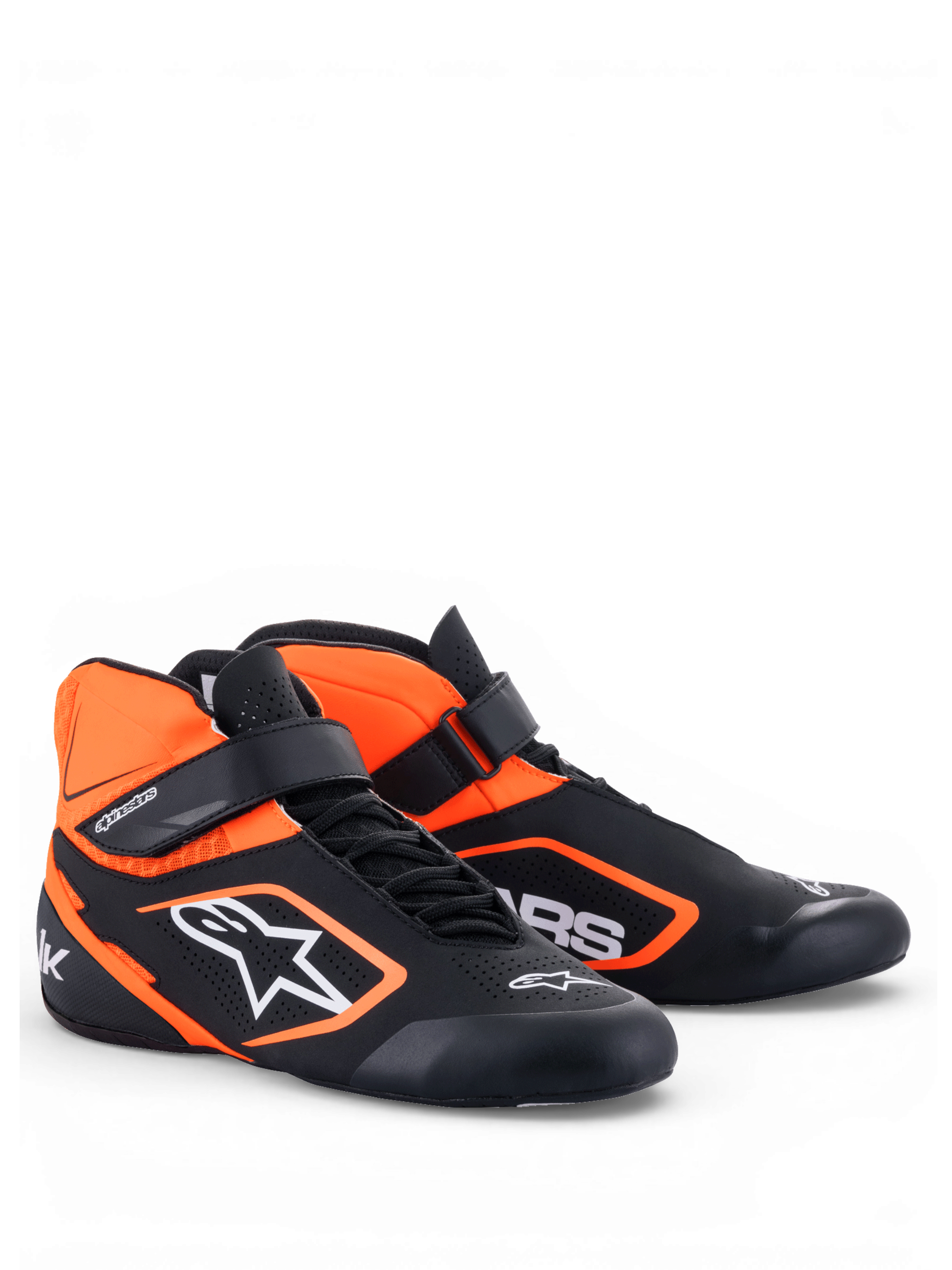 Alpinestars Tech-1 K V2, buty kartingowe wyścigowe dla młodzieży i dorosłych, czarne i pomarańczowe fluo, cholewka z oddychającej perforowanej mikrofibry, asymetryczny system zapięcia i ultracienka podeszwa w specyfikacji Formuły 1.