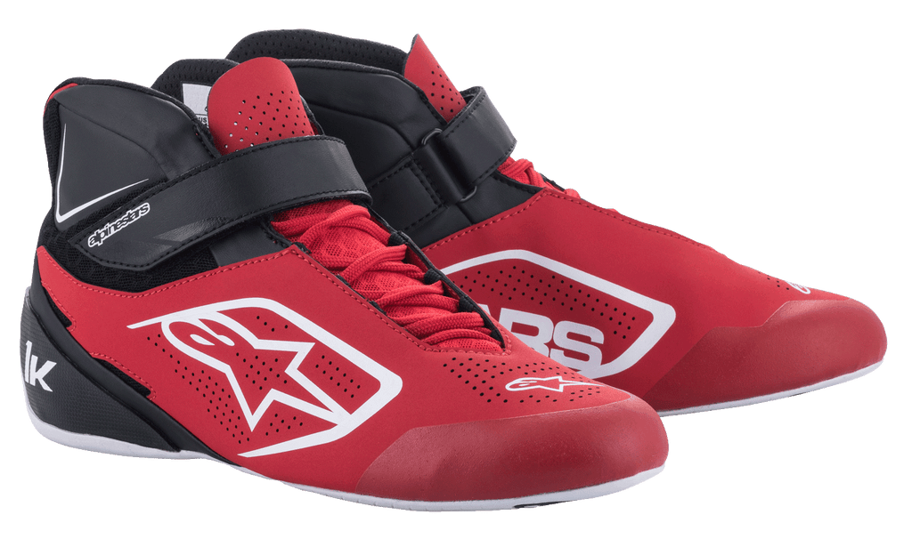 Alpinestars Tech-1 K V2 Karting Shoes, buty kartingowe, czerwono-czarno-białe, obuwie wyścigowe o średnim profilu z czerwonymi sznurowadłami i czarnym paskiem na rzep na kostce, perforowana cholewka z mikrofibry z białym logo Alpinestars, ergonomiczna konstrukcja do profesjonalnego kartingu