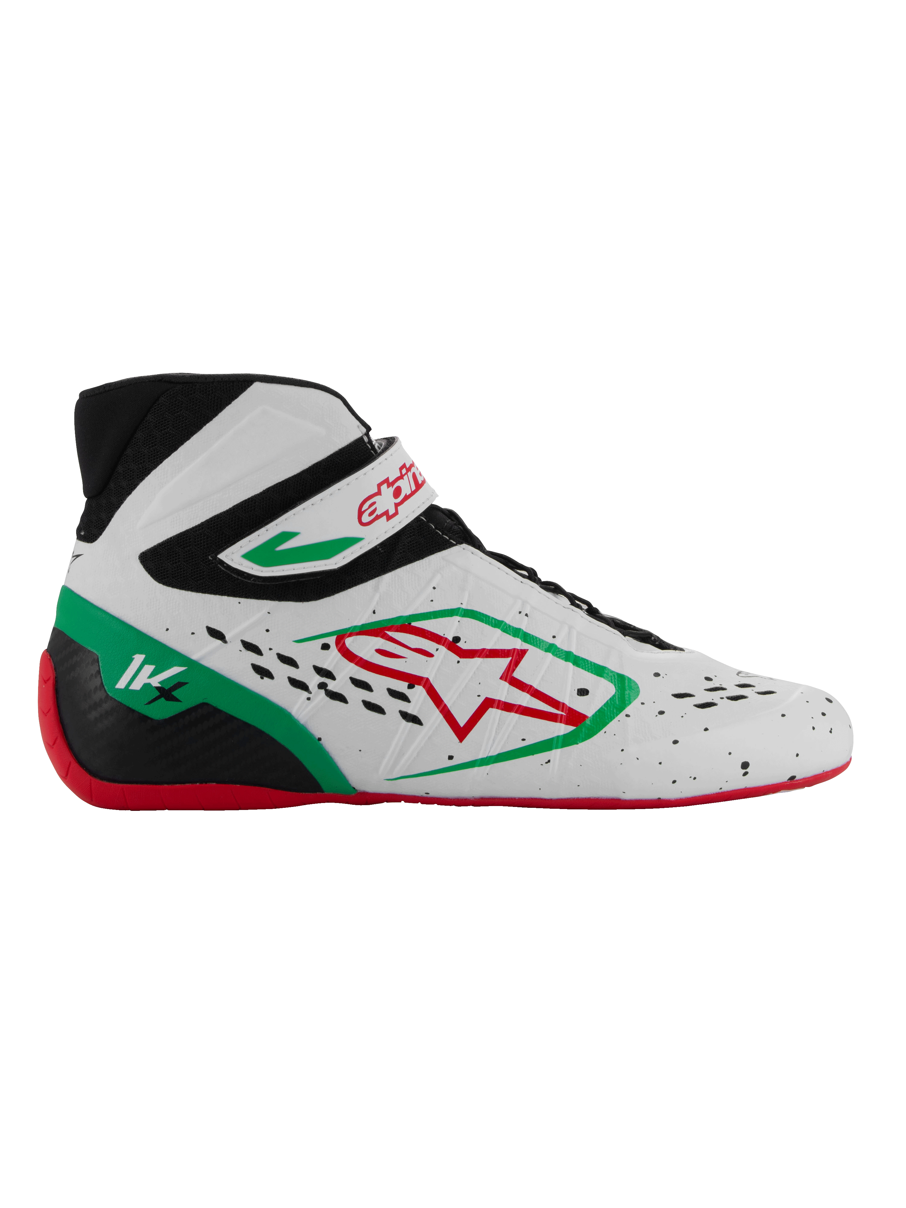 Alpinestars Tech-1 KX V3, buty kartingowe z homologacją FIA, białe z czarnymi, zielonymi i czerwonymi akcentami, czerwone logo z gwiazdą, czerwona podeszwa, wysoka cholewka z paskiem na rzep, oddychająca perforowana cholewka, oznaczenie 1K na pięcie