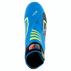 Buty Alpinestars Tech-1 KZ V2, buty kartingowe, czarny, błękit emaliowy i żółty fluo, widok z góry ukazujący bezszwową dzianinową cholewkę, logo Alpinestars na czubku oraz elastyczny kołnierz zapewniający pewne dopasowanie.