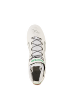 Alpinestars Tech-1 Z V3 Shoes FIA, profesjonalne buty wyścigowe, białe, zielone i srebrne, widok z góry przedstawiający czarny system szybkiego sznurowania ze wsparciem drutu, perforowaną skórzaną cholewkę i zielone logo Alpinestars na pasku