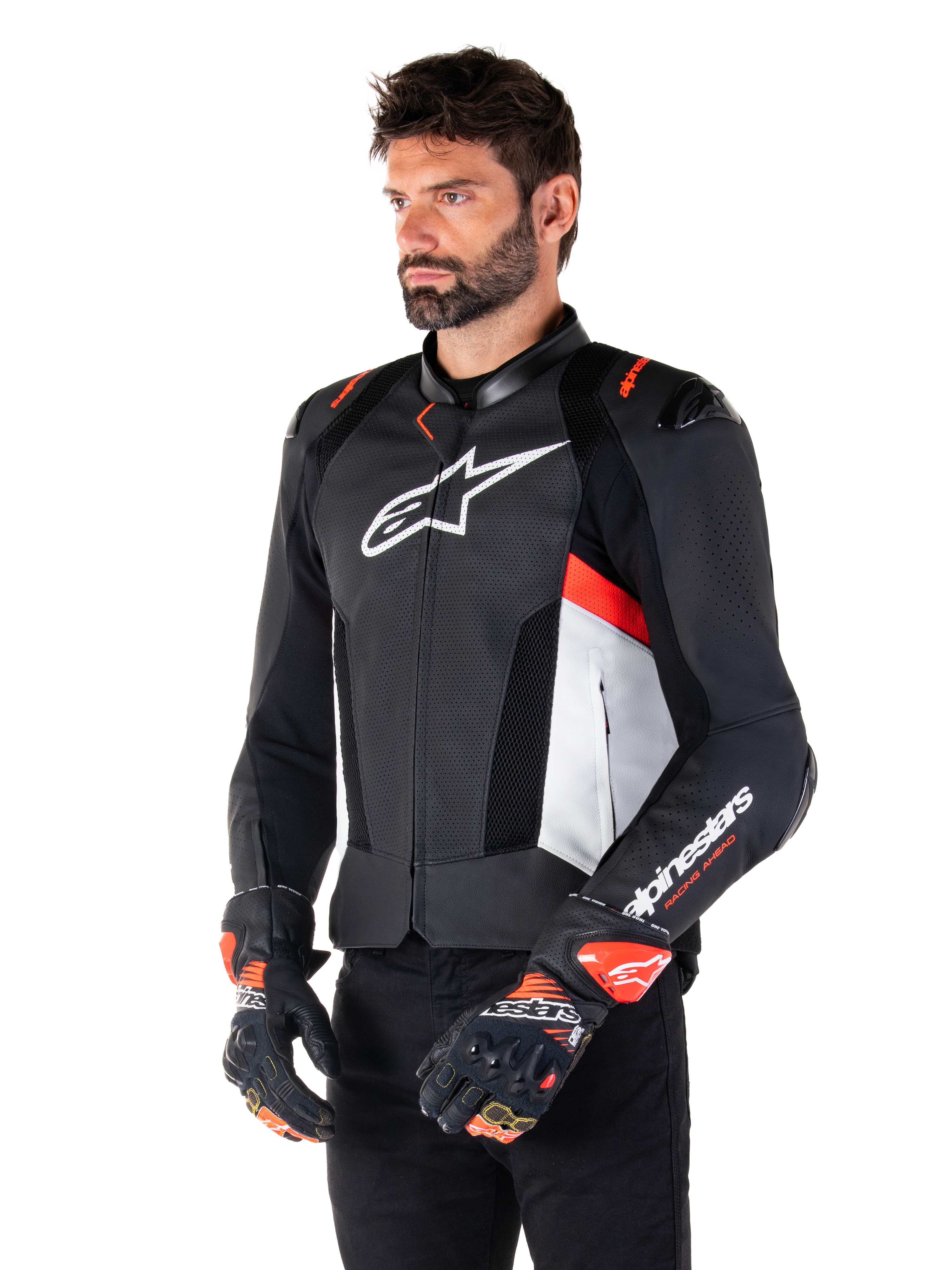 Skórzana kurtka Alpinestars Missile V3 Airflow, czarno-biało-czerwona (Red Fluo), sportowa kurtka motocyklowa, model w dopasowanych rękawicach, perforowane panele skórzane, duże białe logo na klatce piersiowej, czarne slidery na ramionach