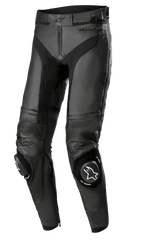 Alpinestars Missile V3 Leather Pants, czarne skórzane spodnie motocyklowe, wstępnie zakrzywiona konstrukcja nogawek, elastyczne panele harmonijkowe nad kolanami, wymienne sportowe slidery z logo Alpinestars, wysokiej jakości skórzana konstrukcja do jazdy wyścigowej