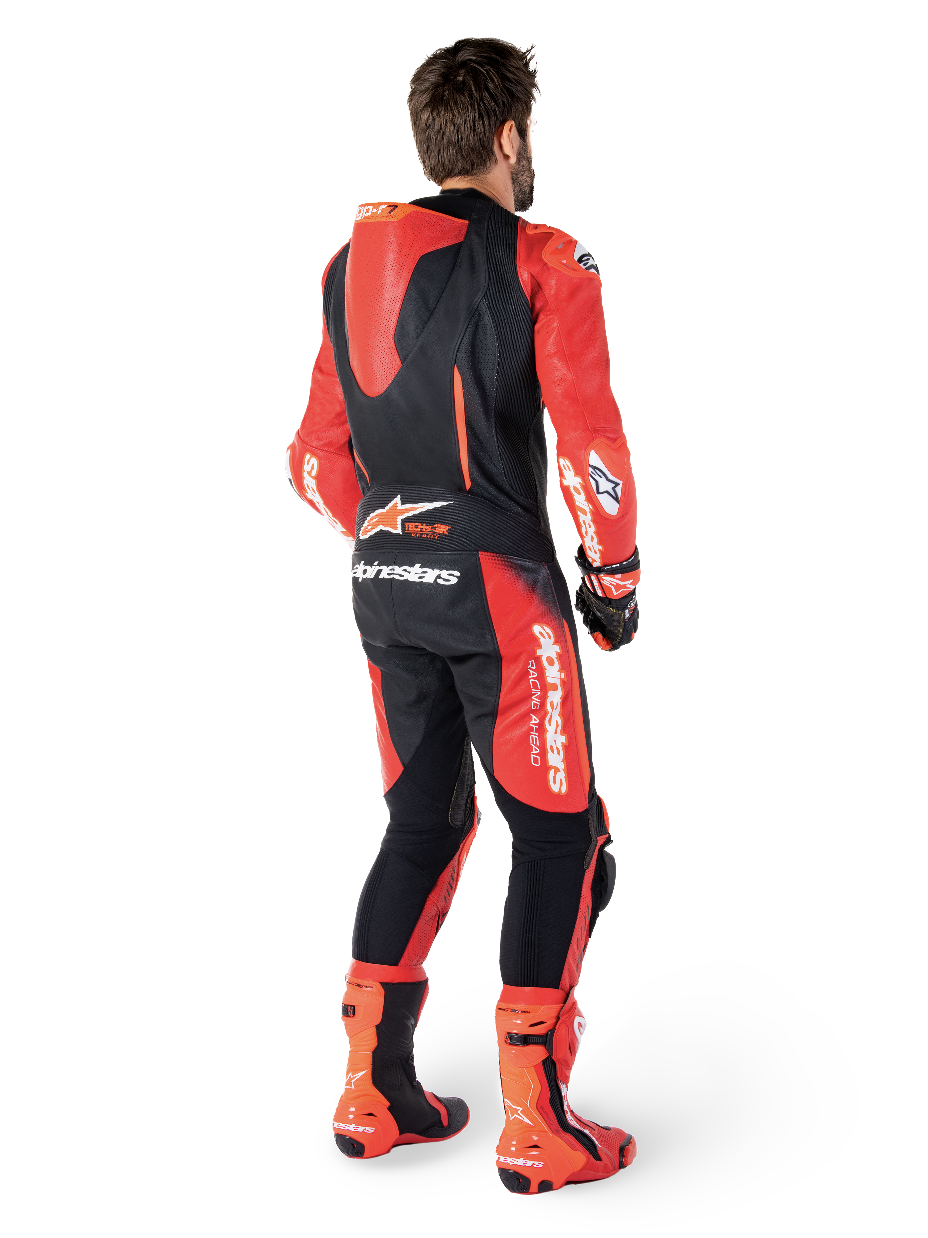 Alpinestars GP-R7 1 Sztuka, skórzany kombinezon wyścigowy, czarny i czerwony, z aerodynamicznym garbem i protektorami PLASMA Pro.