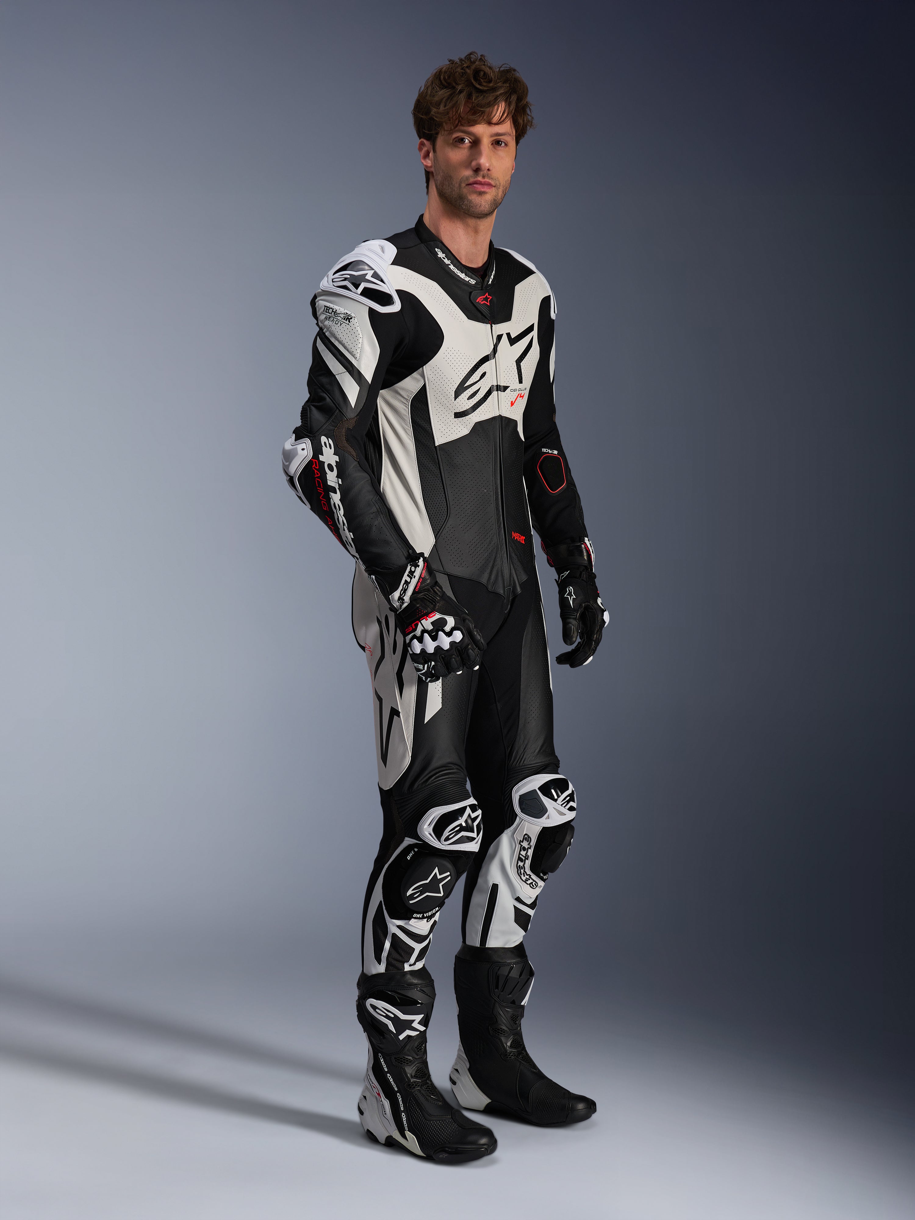 Alpinestars GP Plus V4 Sprint, męski jednoczęściowy skórzany kombinezon wyścigowy, czarno-biały, Tech-Air Ready.