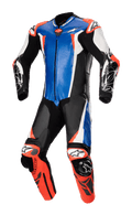 Alpinestars Racing Absolute V2 One Piece Leather Suit, metaliczny niebieski, czarny, biały i czerwony fluo, profesjonalny motocyklowy kombinezon wyścigowy o konstrukcji ze skóry kangura, zewnętrzne ślizgacze GP DFS na ramionach i kolanach oraz perforowane panele zapewniające wydajność na torze.