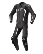 Alpinestars Missile V2 2-Piece Leather Suit, czarno-biały, profesjonalny motocyklowy kombinezon wyścigowy, wysokiej jakości skórzana konstrukcja z białymi akcentami i logo, wyposażony w protektory i slidery kolan, smukły aerodynamiczny design