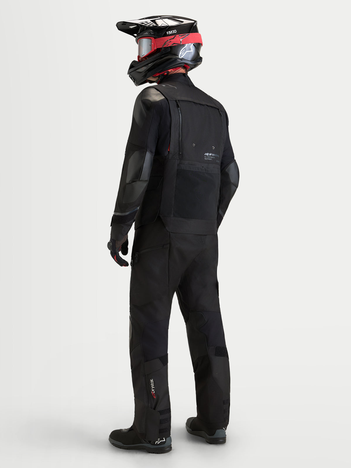Alpinestars Harok V 2 Drystar Kurtka, męska czarna kurtka motocyklowa adventure touring, widok z tyłu przedstawiający modułowe panele wentylacyjne i trwałą konstrukcję tekstyliową