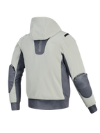 Kurtka Alpinestars Moblast Waterproof, widok z tyłu, kolor Iron Gray i Dark Sage, motocyklowa bluza z kapturem z korpusem w kolorze jasnej szałwii i ciemnoszarymi akcentami, pionowe logo na plecach, widoczne zamki ochraniaczy łokci i elastyczny pas