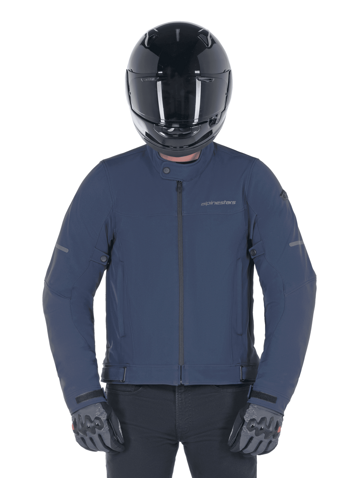 Alpinestars Husker Waterproof Jacket, kolor Night Navy, miejska kurtka motocyklowa, czarny kask integralny i szare rękawice, techniczny materiał softshell, subtelne logo