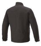 Alpinestars Solano Waterproof Jacket, czarna, widok z tyłu, miejska kurtka motocyklowa, wodoodporna konstrukcja tekstylna, prosty kołnierz, subtelny detal z logo na dole pleców