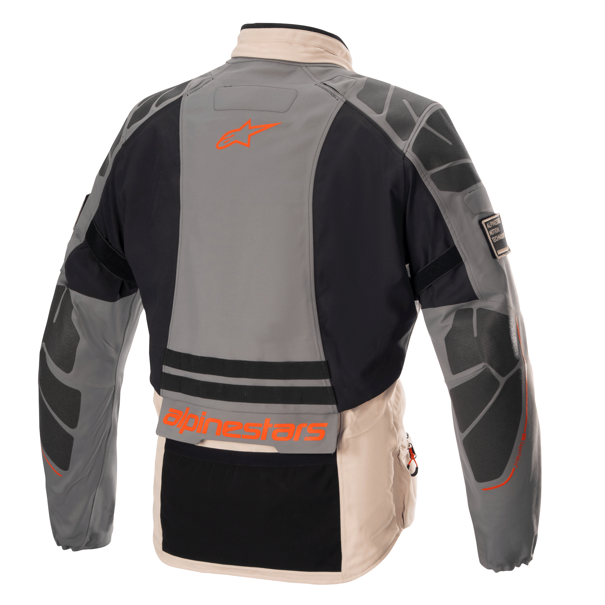 Kurtka Alpinestars AMT-10R Drystar® XF, przygodowa kurtka motocyklowa, szara, jasnobrązowa i pomarańczowa, widok z tyłu ukazujący ochronne wzmocnienia na barkach i łokciach, pomarańczowe logo i branding Alpinestars, modułowa konstrukcja tekstylna na każdą pogodę