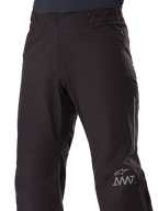 Alpinestars AMT-8 Stretch Drystar® XF Pant Liner, motocyklowa podpinka do spodni, czarna, z gwiazdą Alpinestars i logo AMT na nogawce, elastyczny pas, gładka wodoodporna konstrukcja tekstylna