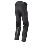 Spodnie Alpinestars AMT-10 Drystar® XF, męskie spodnie motocyklowe adventure touring, czarne, wodoodporne z technologią RIDEKNIT®, widok z tyłu.
