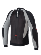 Alpinestars Troop-Air Jacket, motocyklowa kurtka przewiewna, kolory czarny, popielaty i jaskrawoczerwony, widok z tyłu ukazujący techniczną konstrukcję z siatki, pionowy napis Alpinestars na kołnierzu oraz czerwone logo gwiazdy na dole pleców i na łokciach.