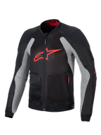 Alpinestars Troop-Air Jacket, techniczna motocyklowa kurtka powietrzna, czarna i popielata z jaskrawoczerwonymi elementami, duże czerwone logo A-star na piersi, siatkowa konstrukcja zapewniająca przepływ powietrza, techniczny design do jazdy.