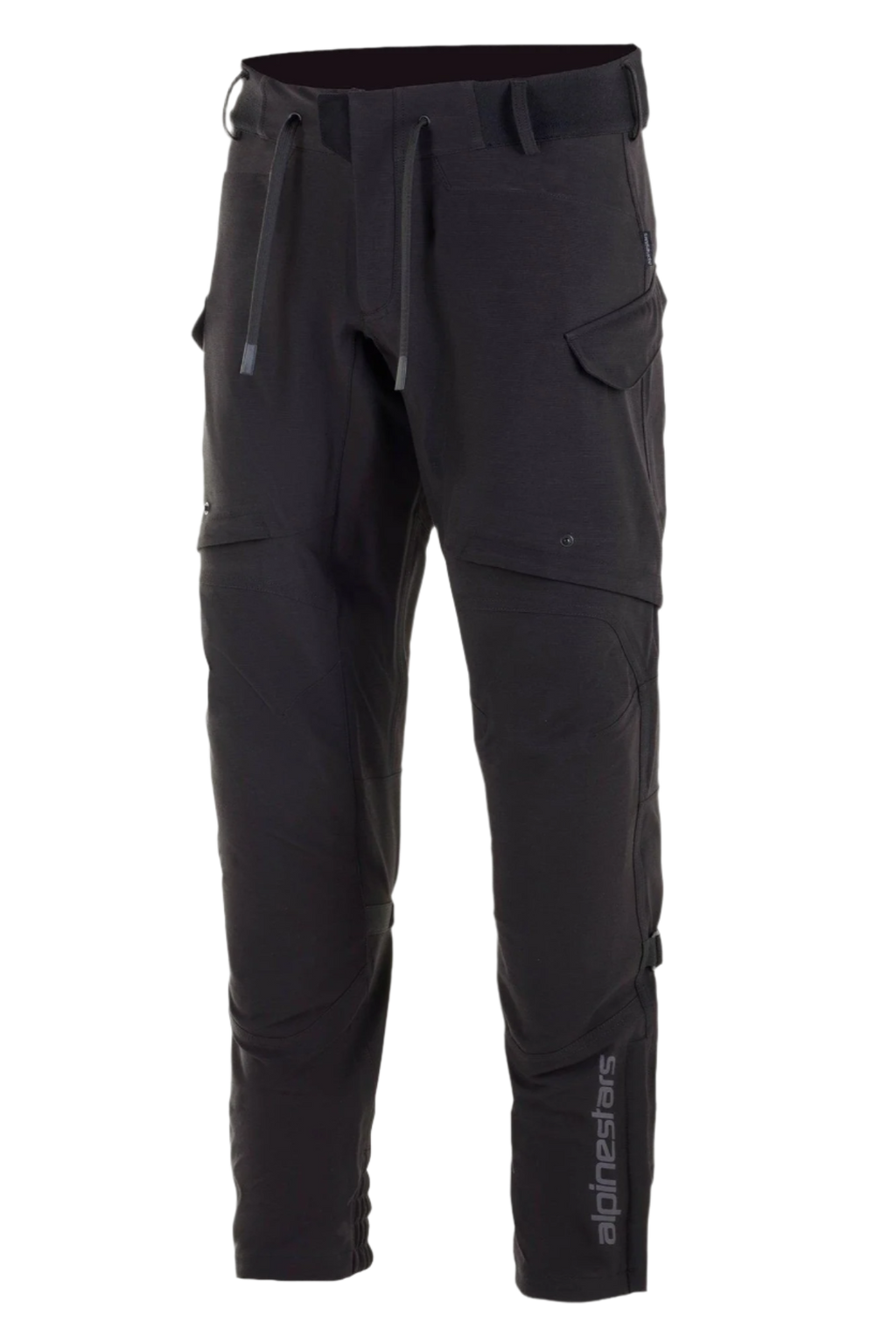 Alpinestars Juggernaut Waterproof Pants, spodnie motocyklowe, czarne, konstrukcja softshell z wodoodporną membraną, otwory wentylacyjne na udach, kieszenie cargo na zamek, elastyczny pas ze sznurkami i mankiety przy kostkach, miejska odzież motocyklowa
