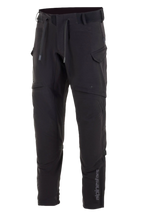 Alpinestars Juggernaut Waterproof Pants, spodnie motocyklowe, czarne, konstrukcja softshell z wodoodporną membraną, otwory wentylacyjne na udach, kieszenie cargo na zamek, elastyczny pas ze sznurkami i mankiety przy kostkach, miejska odzież motocyklowa