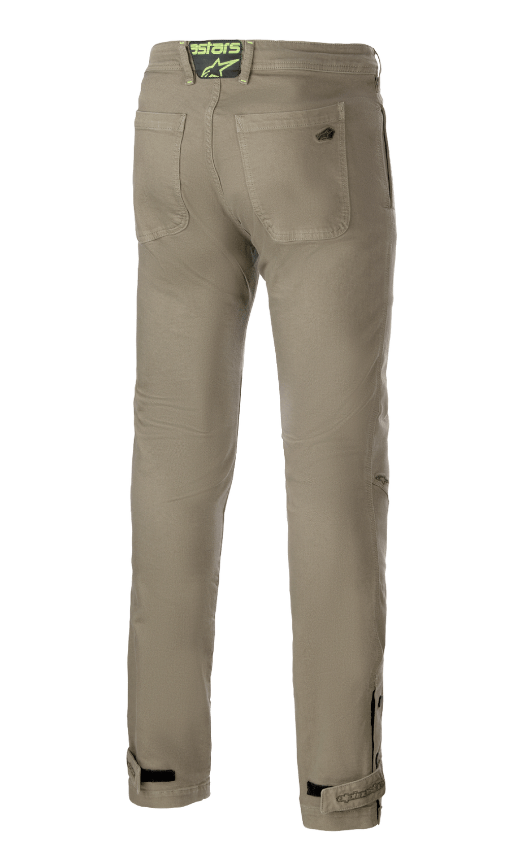 Alpinestars Stratos Regular Fit Tech Riding Pants, Military Green, widok z tyłu z dwiema tylnymi kieszeniami i neonowo-zieloną naszywką z logo na pasie, zwężane nogawki z regulowanymi paskami na kostkach, motocyklowe spodnie w codziennym stylu ulicznym