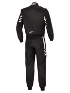 Alpinestars GP Race V3 Suit FIA, widok z tyłu czarnego jednoczęściowego kombinezonu samochodowego ze srebrnymi akcentami na rękawach i nogawkach, białe logo Alpinestars na dolnej części pleców, profesjonalny sprzęt do sportów motorowych z certyfikatem FIA.
