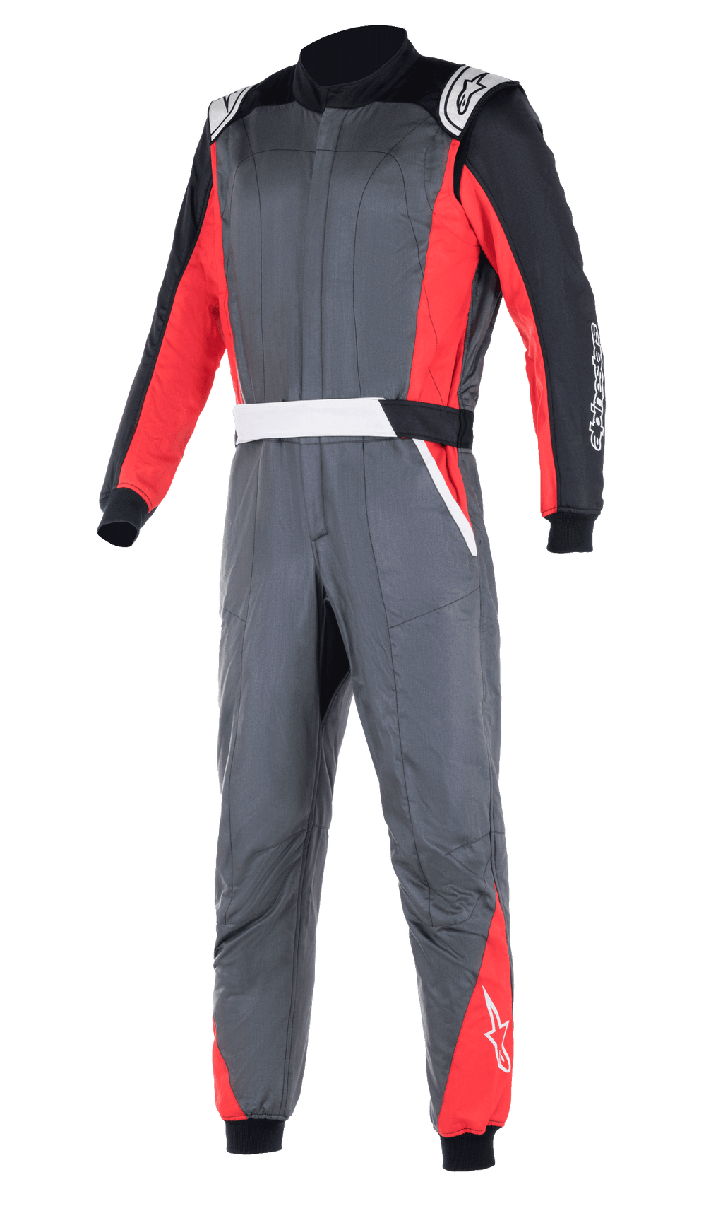 Alpinestars Atom FIA Suit, profesjonalny kombinezon wyścigowy, antracytowy szary z czerwonymi i czarnymi panelami, białe naramienniki i logo marki, dwuwarstwowa konstrukcja zapewniająca ochronę przed wysoką temperaturą i płomieniami