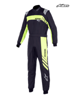 Alpinestars KMX-9 V3 Graphic 3, młodzieżowy kombinezon kartingowy, czarny i żółty fluo, certyfikowany kombinezon wyścigowy FIA, dwuwarstwowa konstrukcja i naramienniki inspirowane Formułą 1, widok z przodu