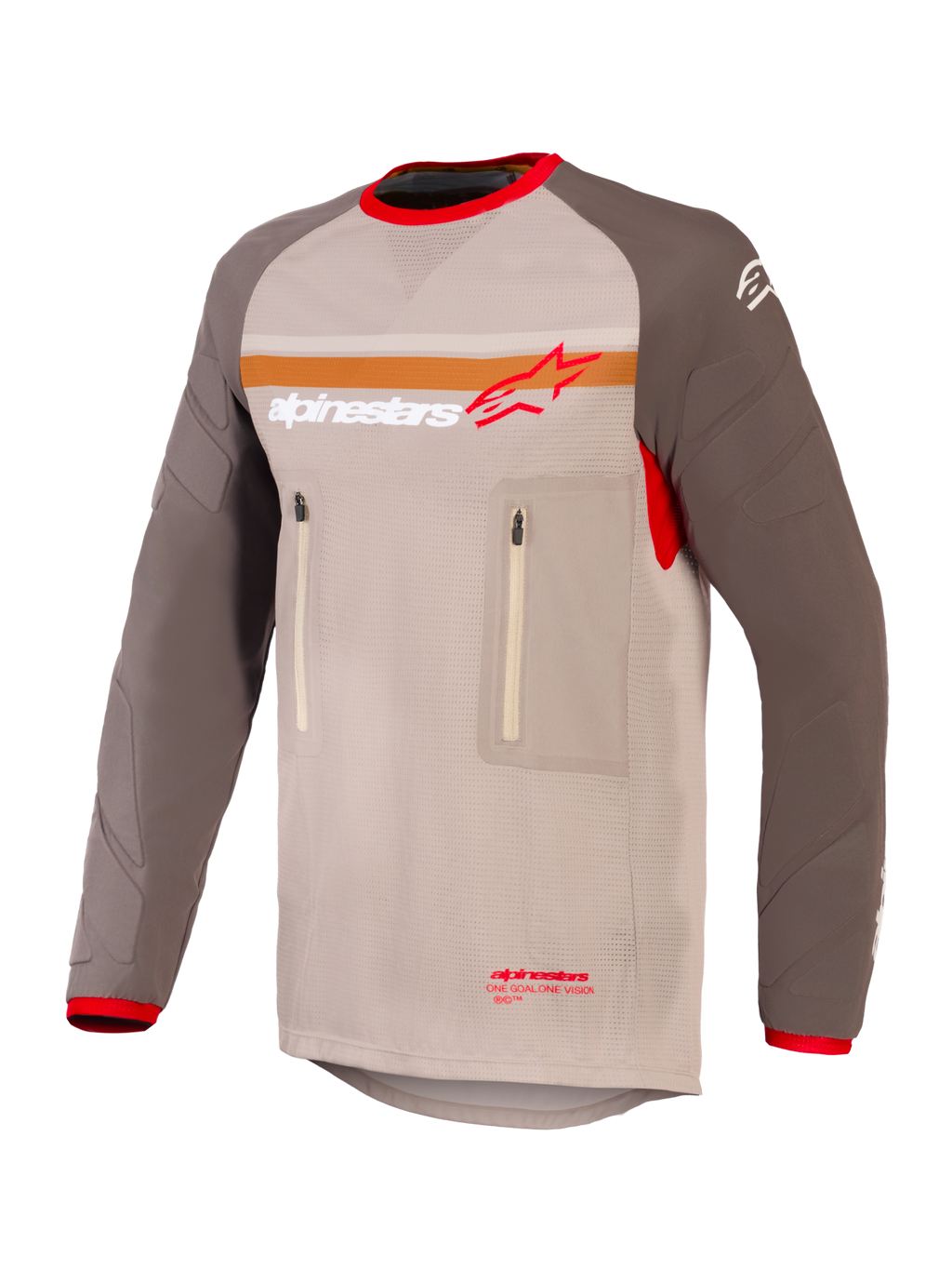 Alpinestars Maxdura Dual Jersey, koszulka motocyklowa Adventure i Dual-Sport, kolor Aluminum Walnut i brązowy, siatkowany tors z odpornymi na ścieranie rękawami, dwie kieszenie na klatce piersiowej zapinane na zamek, pomarańczowy pasek i logo Alpinestars na piersi, czerwone wykończenia kołnierzyka i mankietów